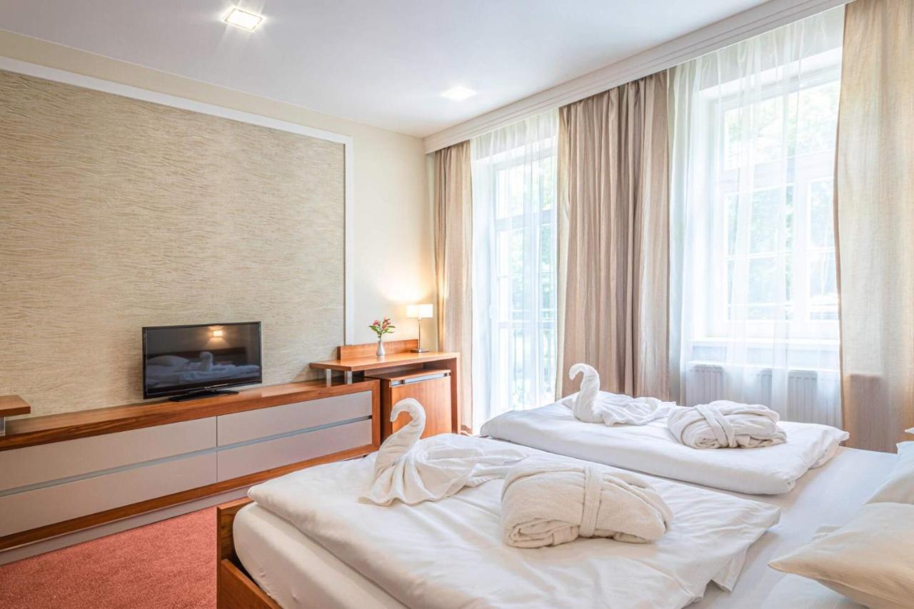 Hotel Reza Františkovy Lázně 외부 사진