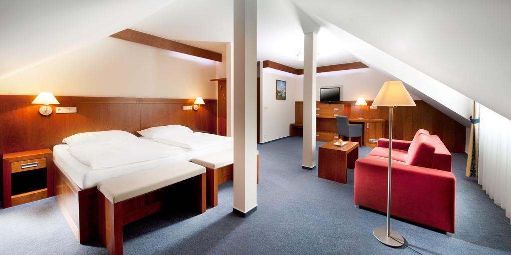 Hotel Reza Františkovy Lázně 외부 사진