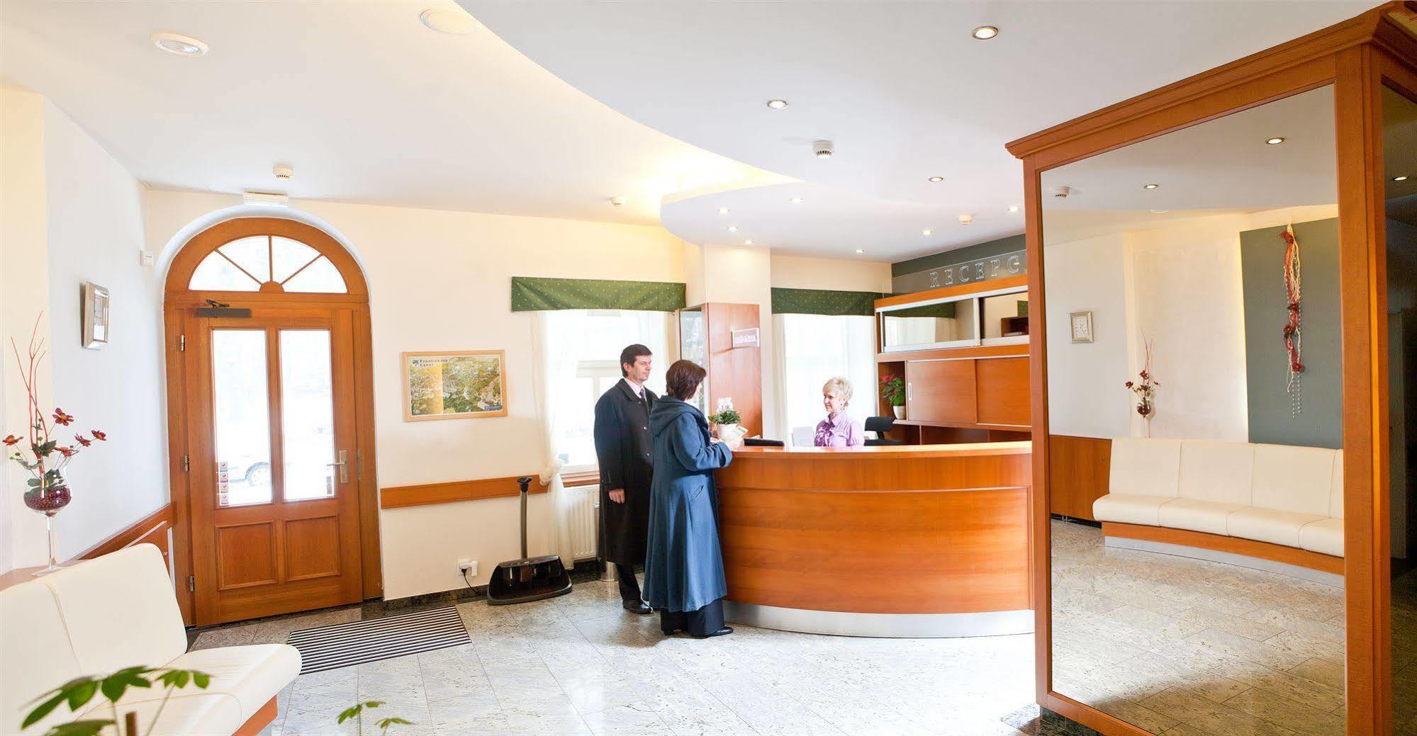 Hotel Reza Františkovy Lázně 외부 사진